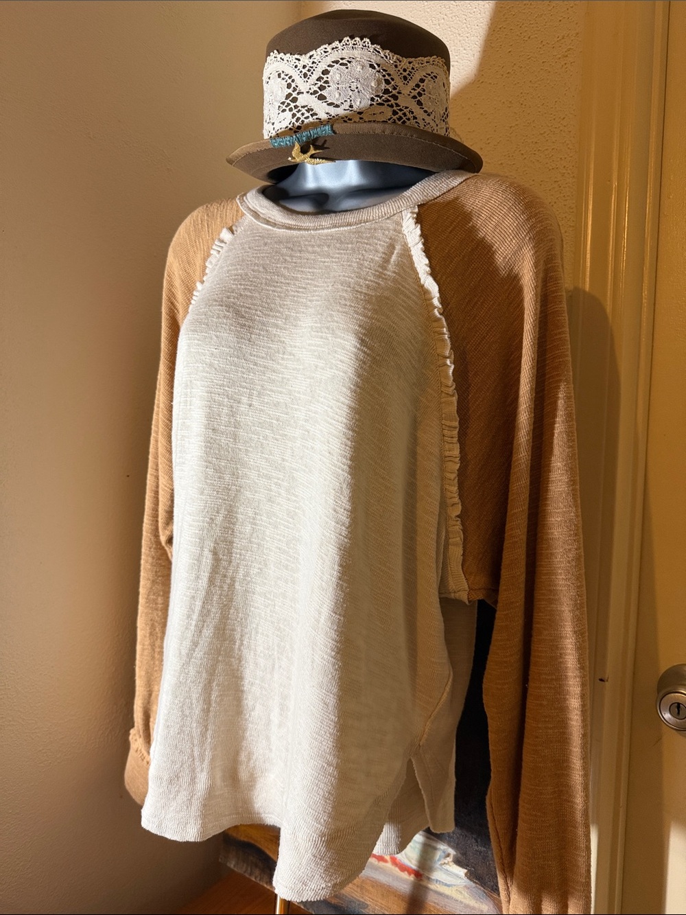 Anthropologie Pilcro - Knit top - Tan & Cream - oversized XS